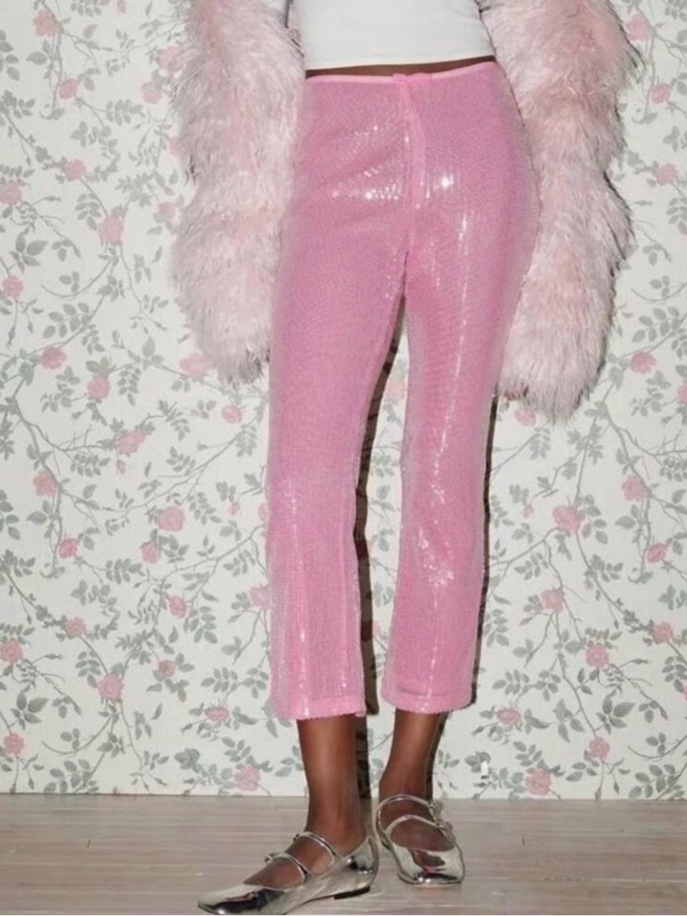 Women’s Kimchi Blue Lily Pink Sequin Leggings Crop Pants 4